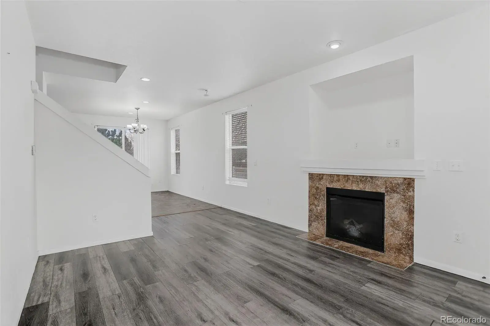 19609 E 47th Drive Denver CO 80249 MLS #REC5313082 01042026005510 1600 14