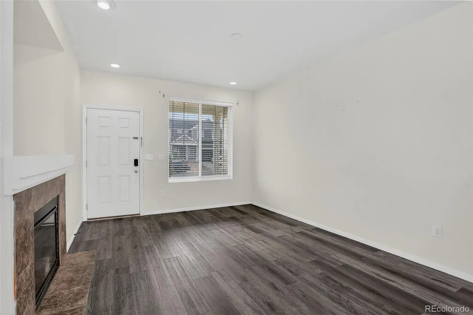 19609 E 47th Drive Denver CO 80249 MLS #REC5313082 01042026005510 1600 16