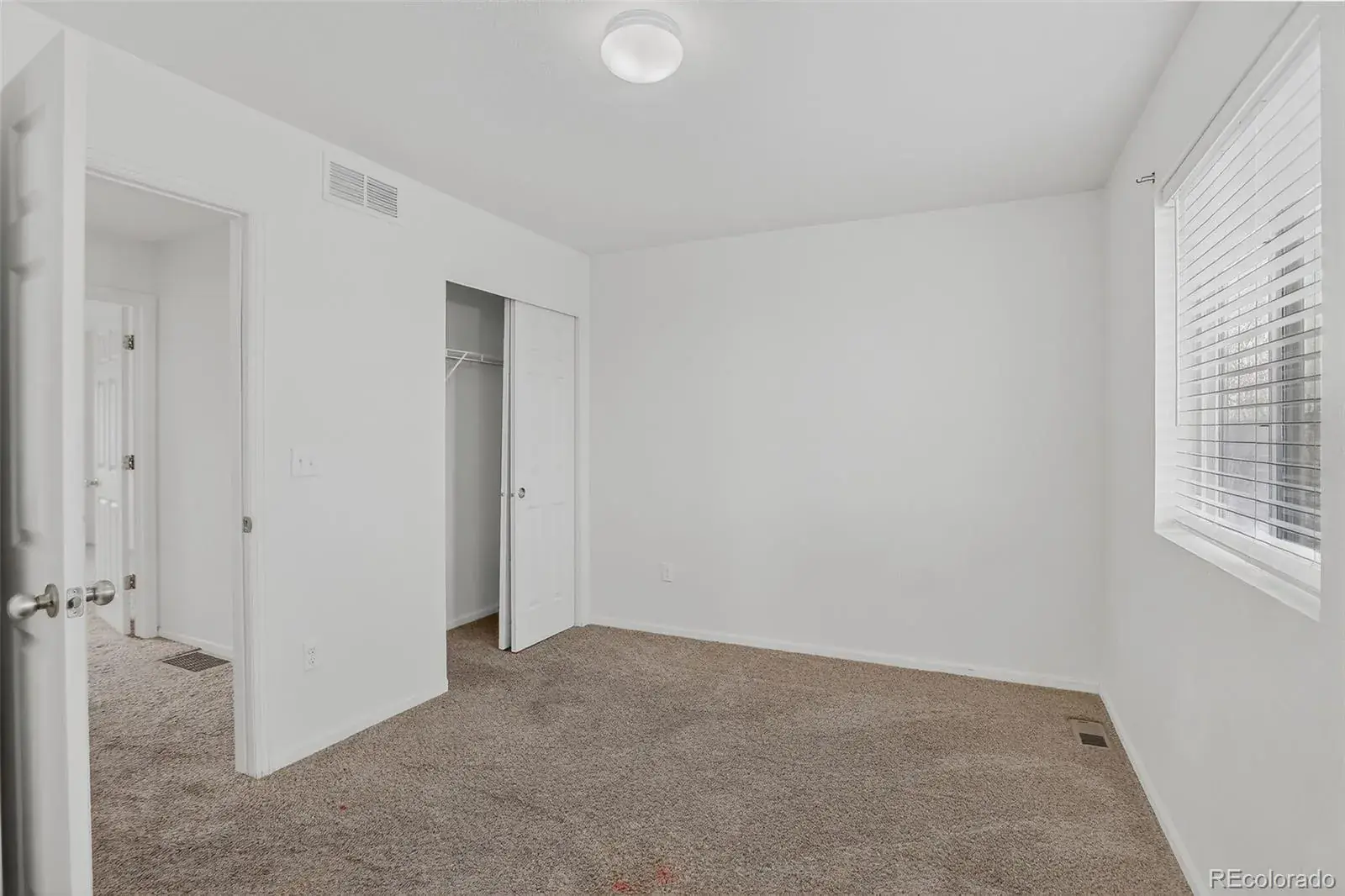 19609 E 47th Drive Denver CO 80249 MLS #REC5313082 01042026005510 1600 20