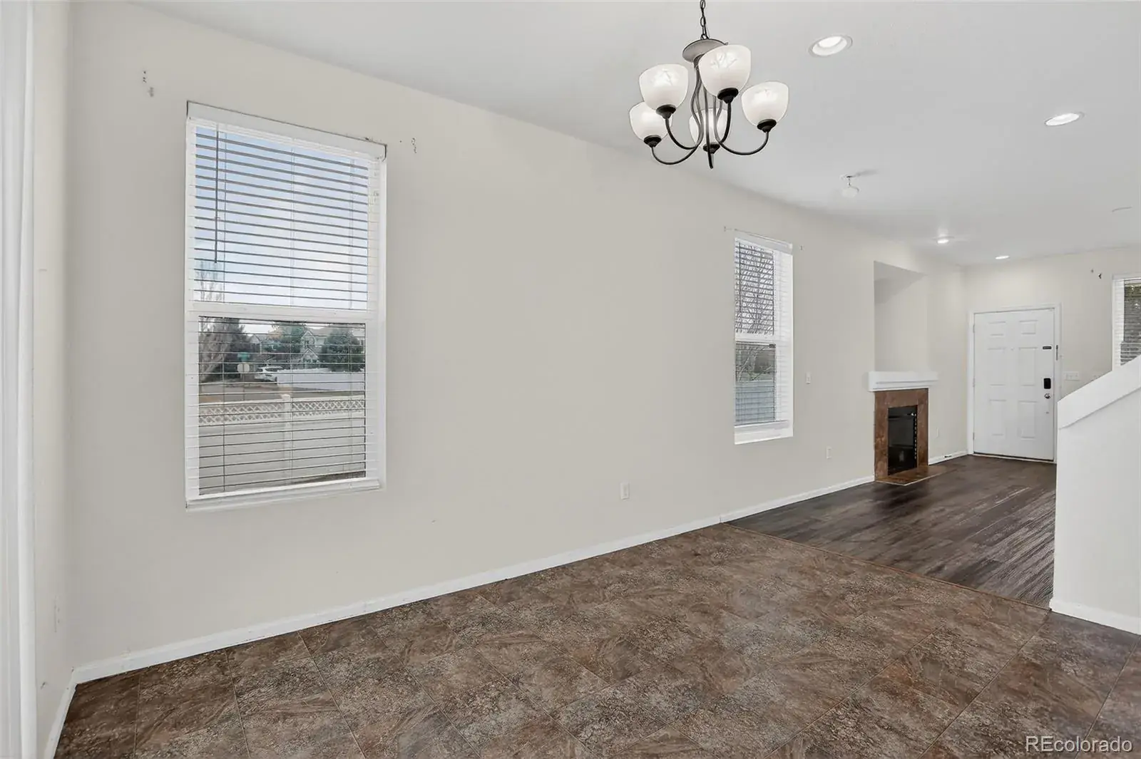19609 E 47th Drive Denver CO 80249 MLS #REC5313082 01042026005510 1600 25