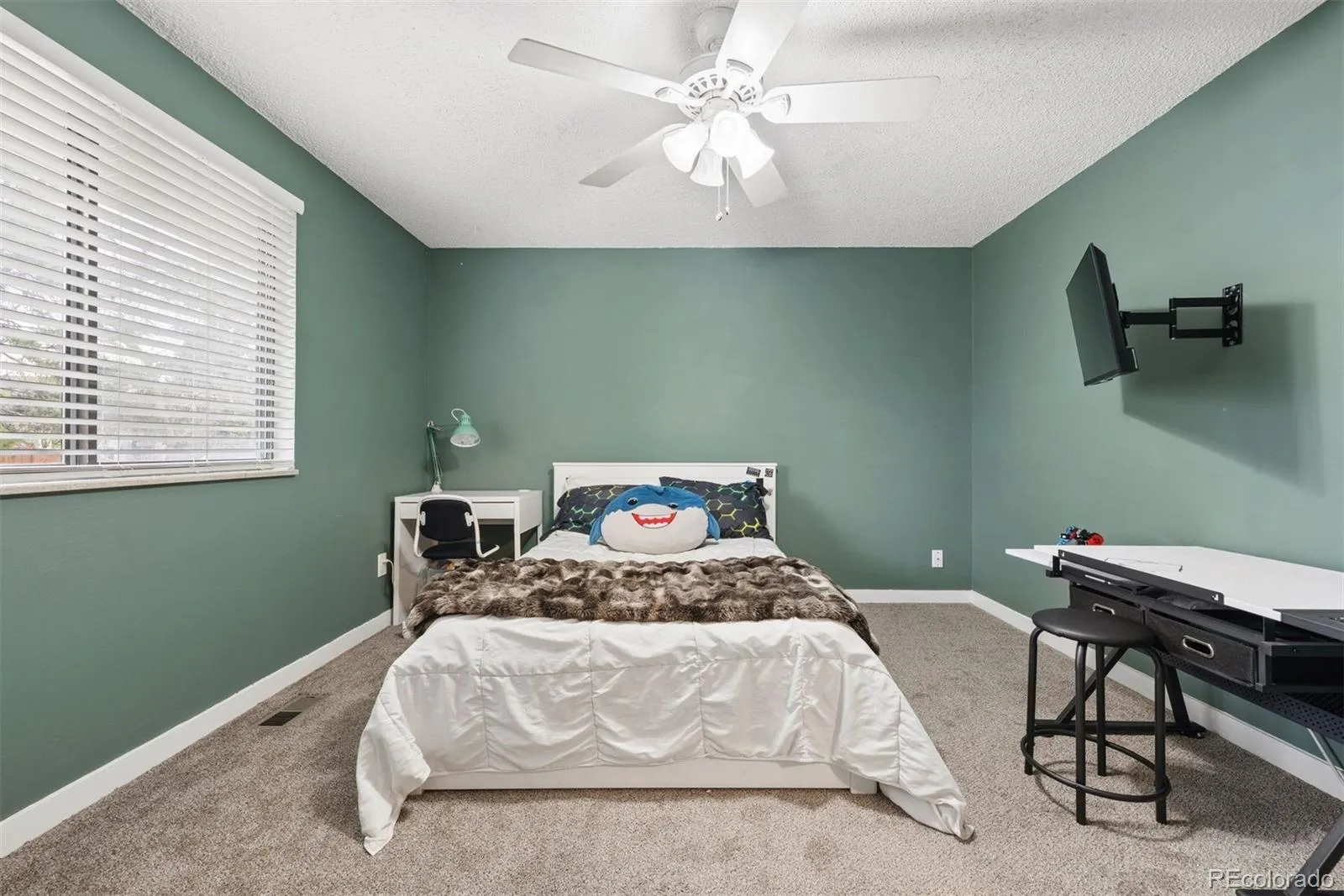 04112026031858 1600 22