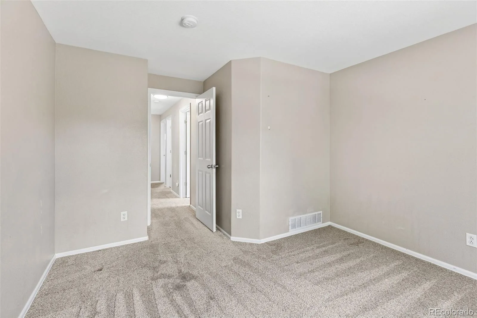 22803 E Progress Avenue Aurora CO 80015 | MLS #REC5316798 08142026213526 1600 35
