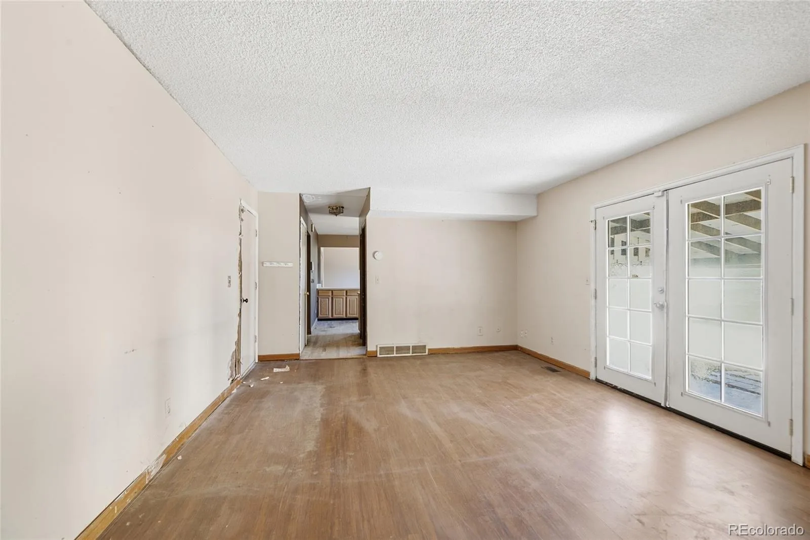 1404 S Vaughn Circle Aurora CO 80012 | MLS #REC5317699 07242026131037 1600 15
