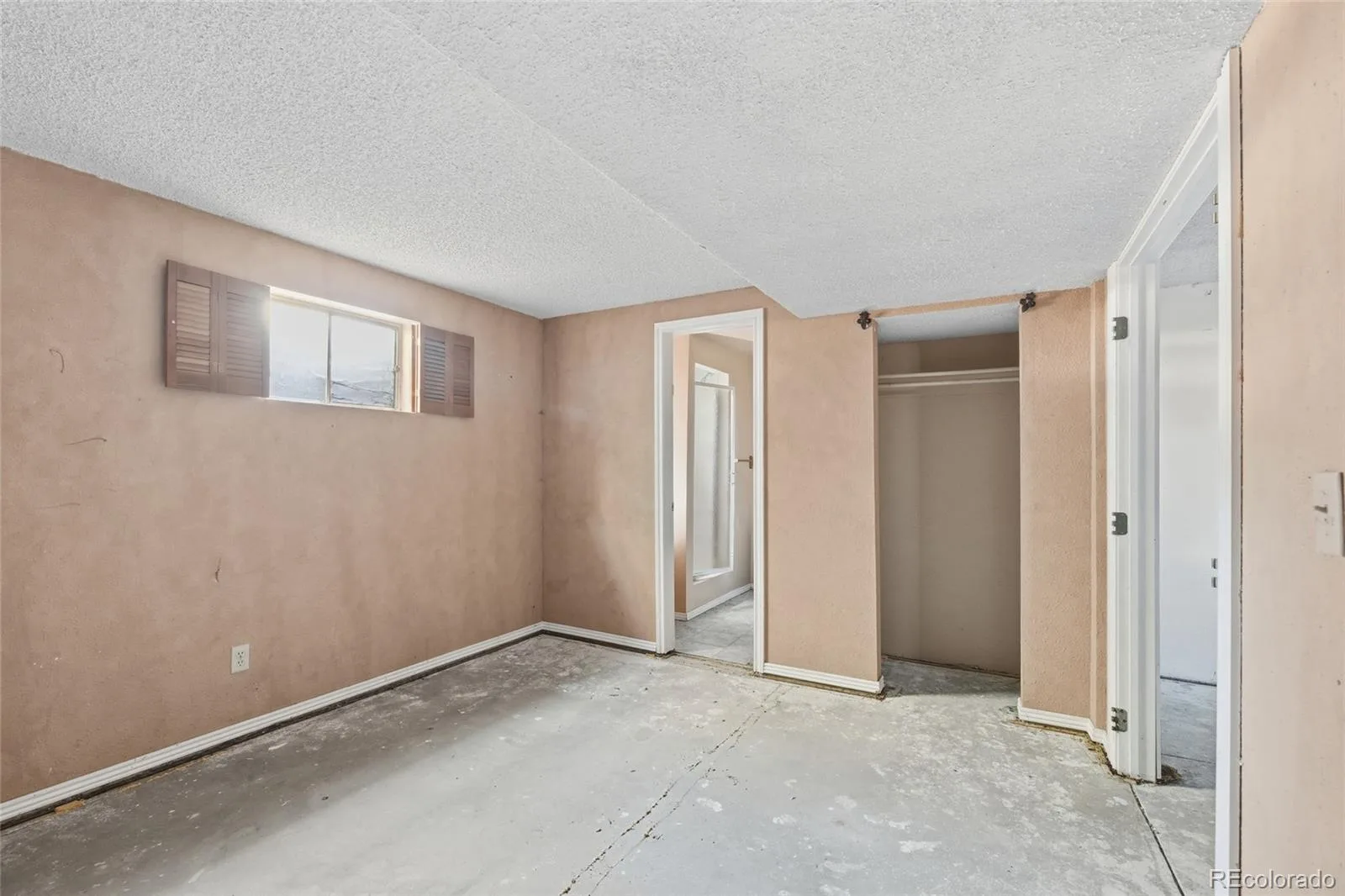 1404 S Vaughn Circle Aurora CO 80012 | MLS #REC5317699 07242026131037 1600 24