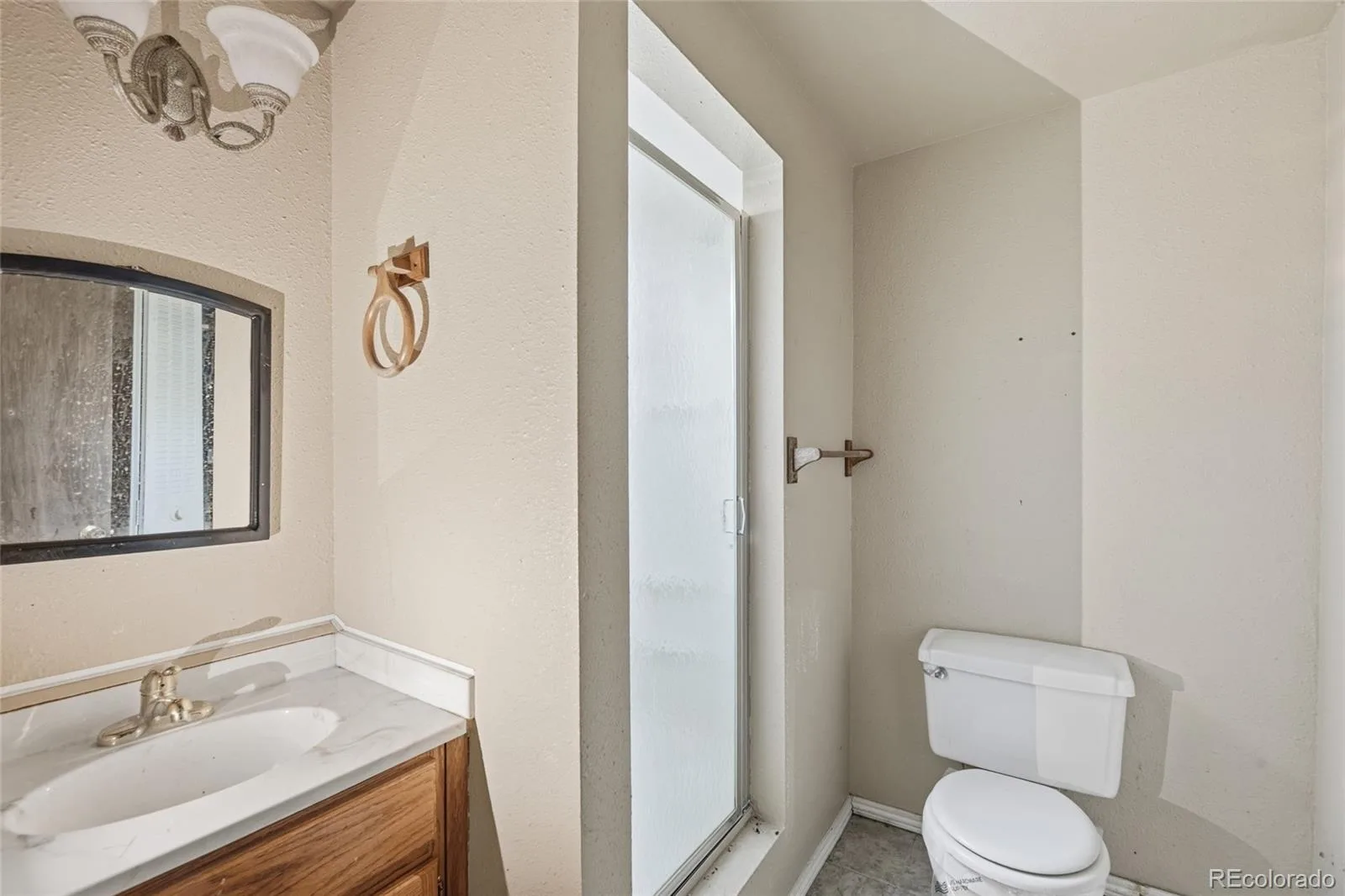 1404 S Vaughn Circle Aurora CO 80012 | MLS #REC5317699 07242026131037 1600 25