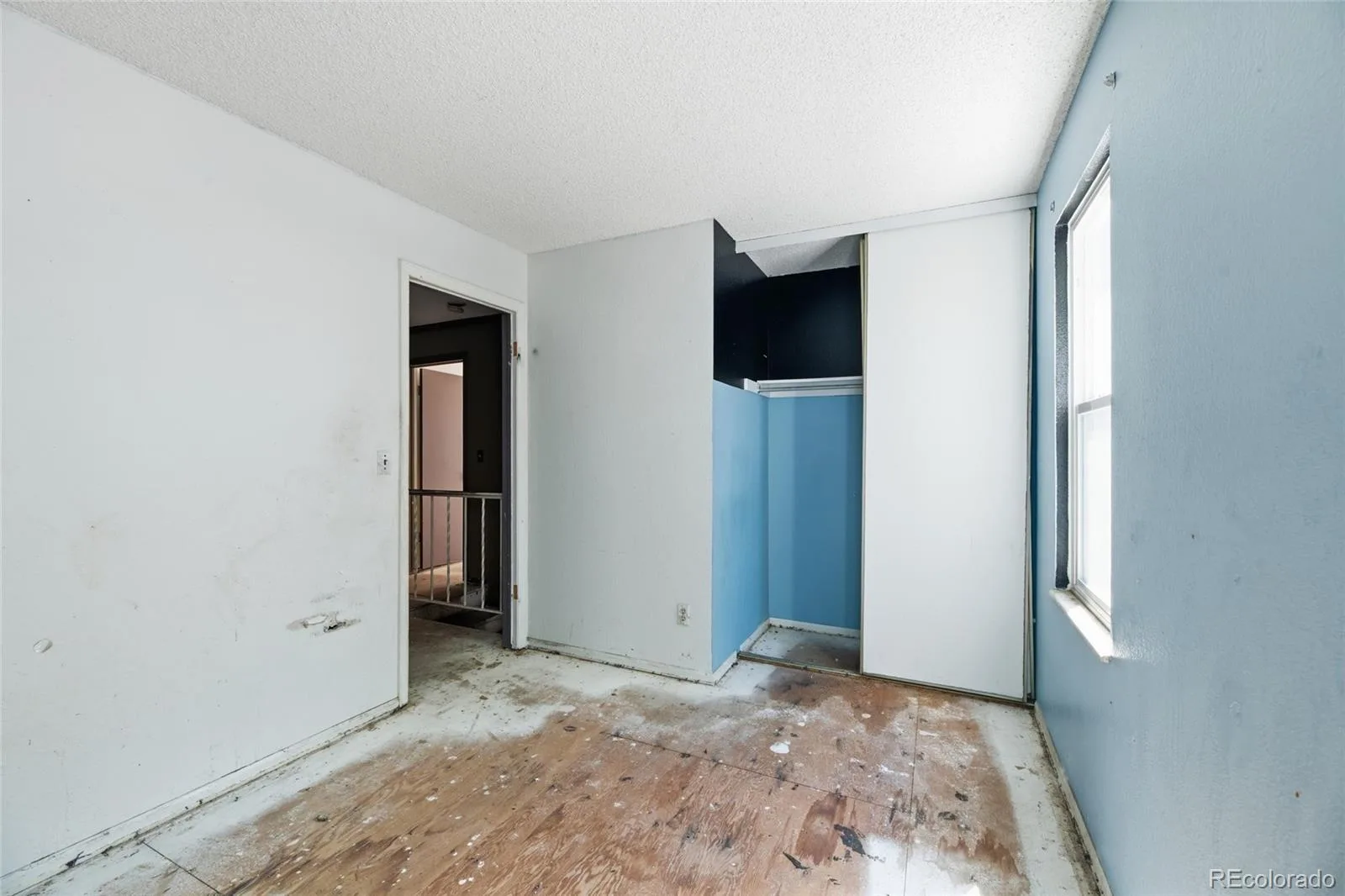 1404 S Vaughn Circle Aurora CO 80012 | MLS #REC5317699 07242026131037 1600 27