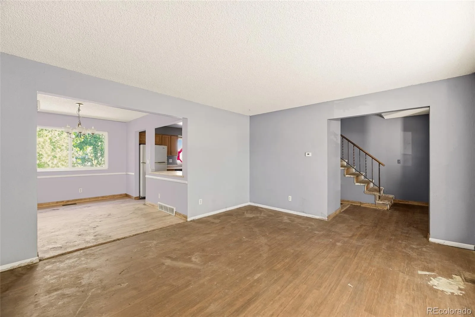 1404 S Vaughn Circle Aurora CO 80012 | MLS #REC5317699 07242026131037 1600 5