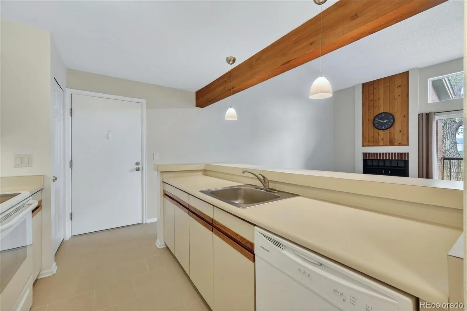 4899 S Dudley Street #23E Littleton CO 80123 MLS #REC5317965 06102026183125 1600 10