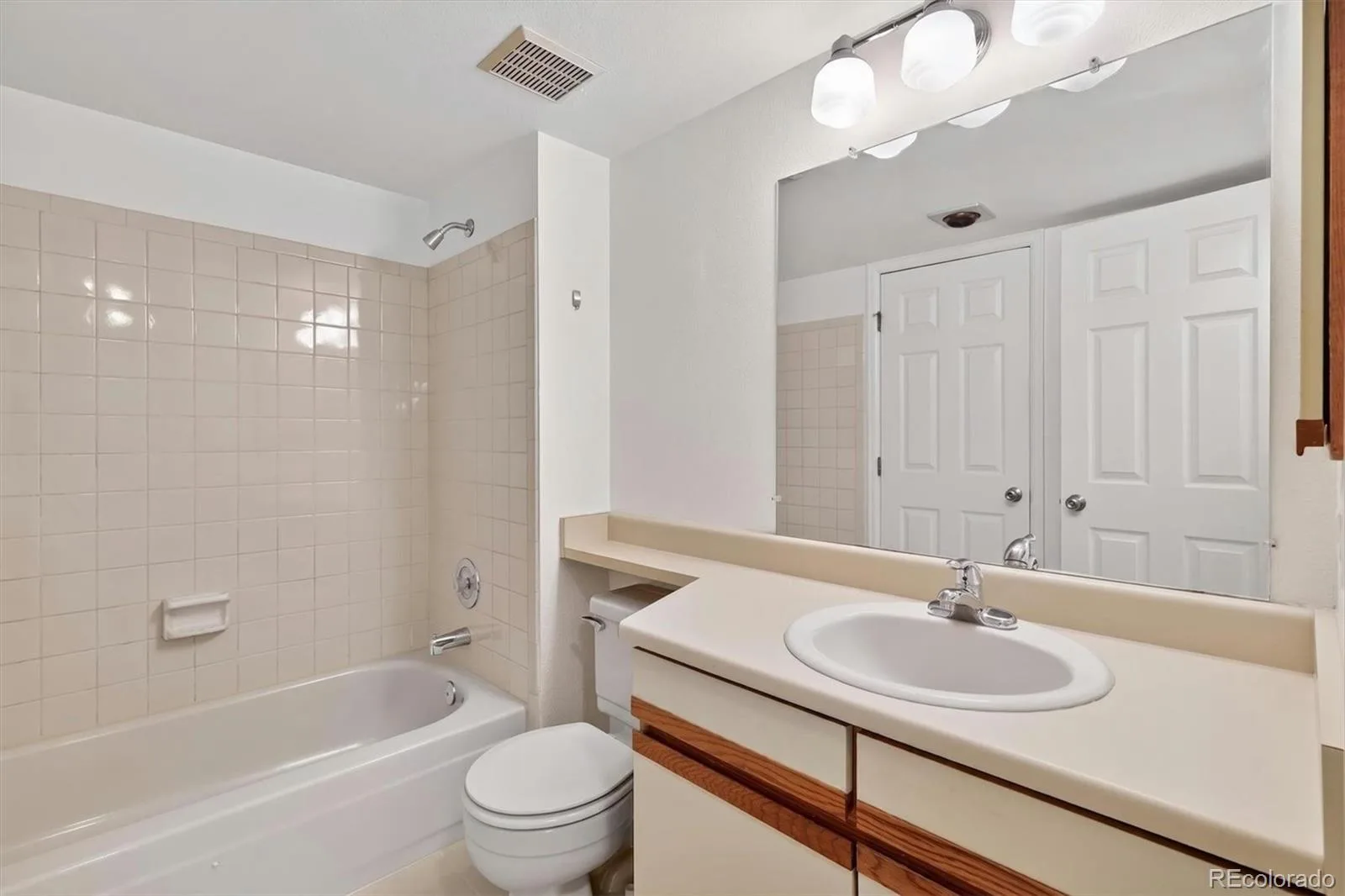 4899 S Dudley Street #23E Littleton CO 80123 MLS #REC5317965 06102026183125 1600 27