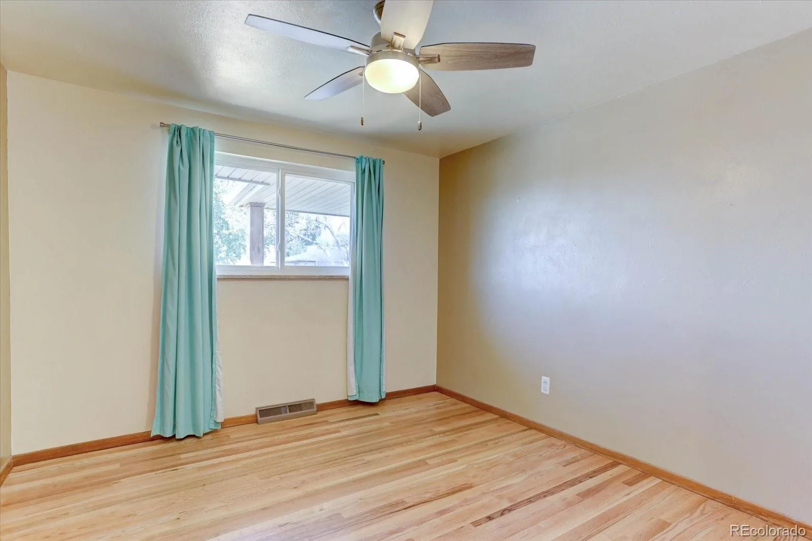 8816 Oakwood Street Westminster CO 80031 MLS #REC5318901 07152026075400 1600 16