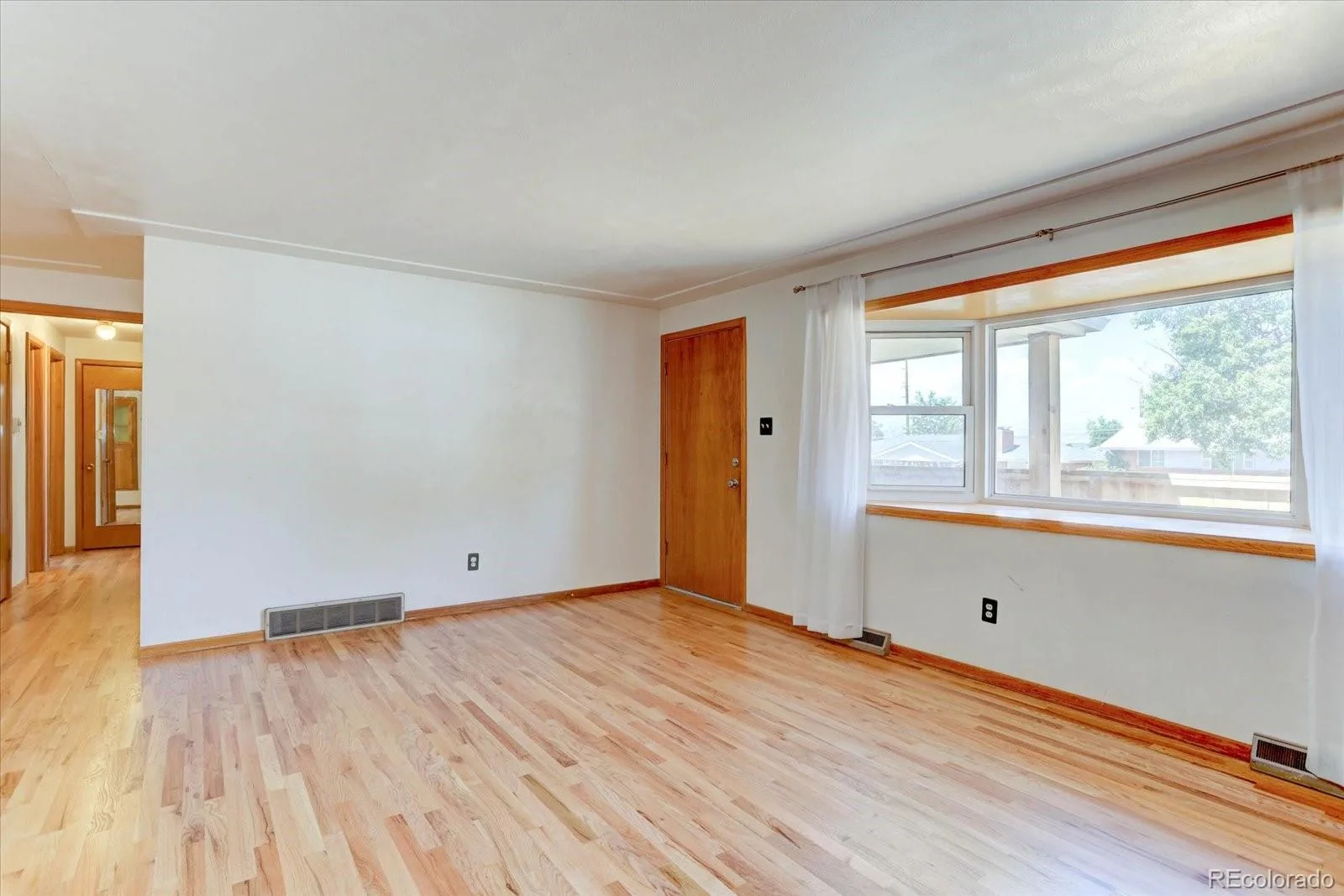 8816 Oakwood Street Westminster CO 80031 MLS #REC5318901 07152026075400 1600 4
