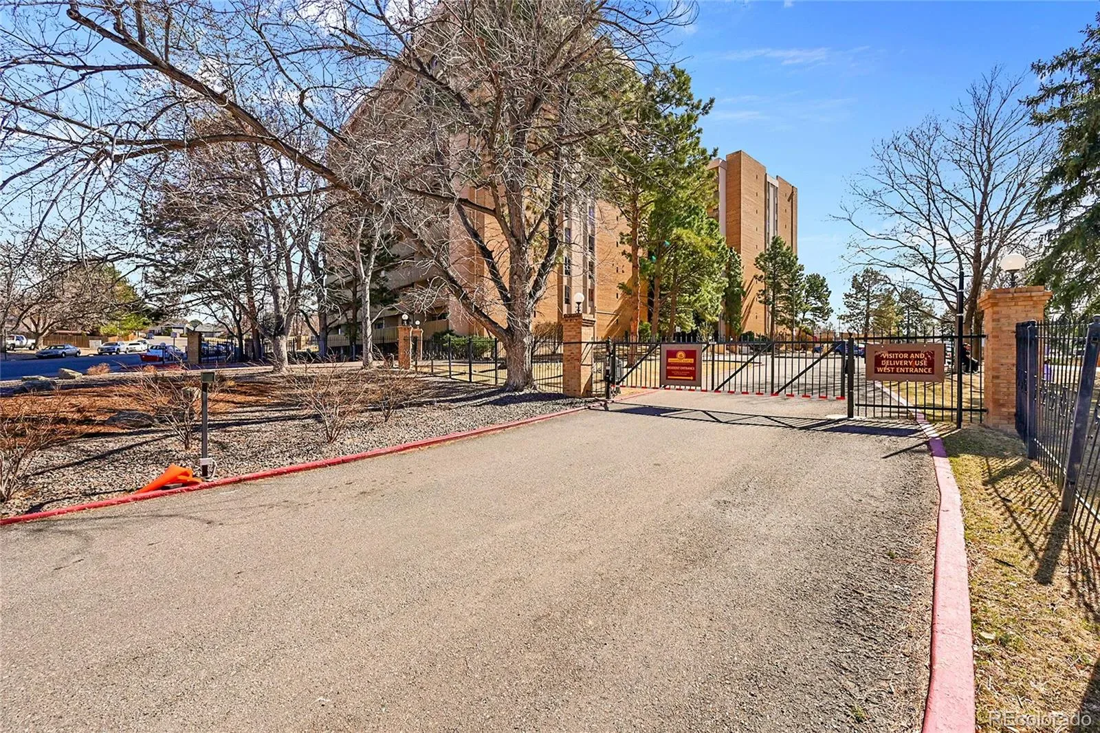 8060 E Girard Avenue #311 Denver CO 80231 MLS #REC5325128 03072026181151 1600 33