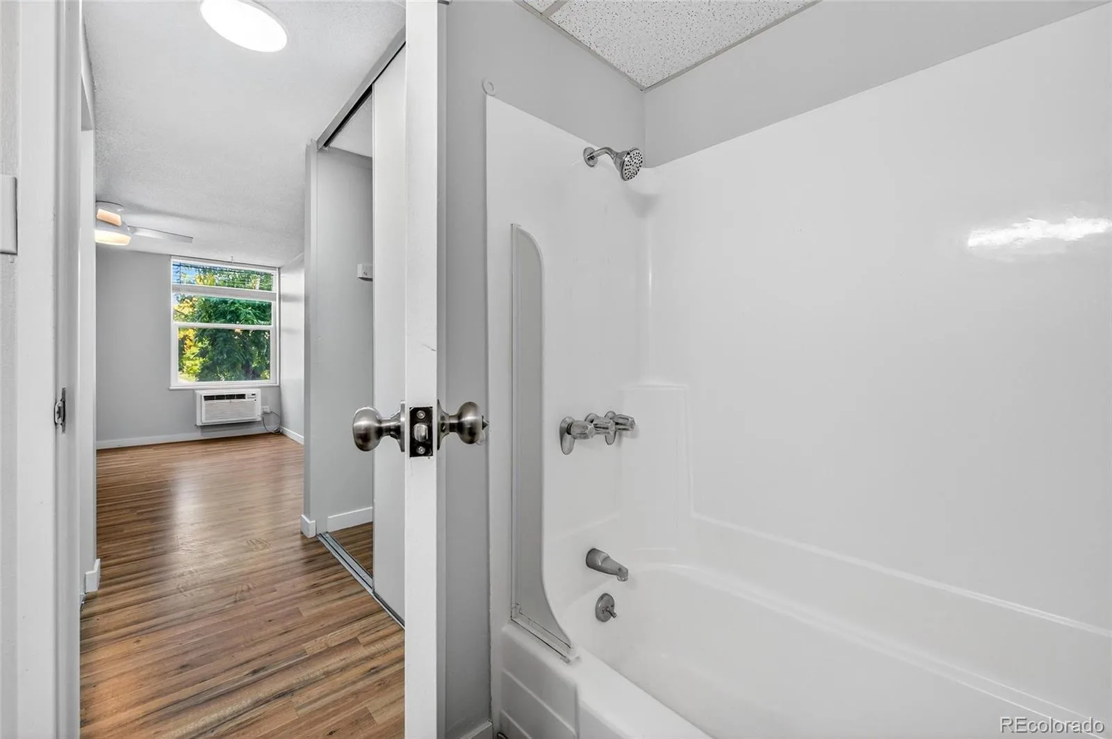 2281 S Vaughn Way Aurora CO 80014 | MLS #REC5326846 09242026224652 1600 15
