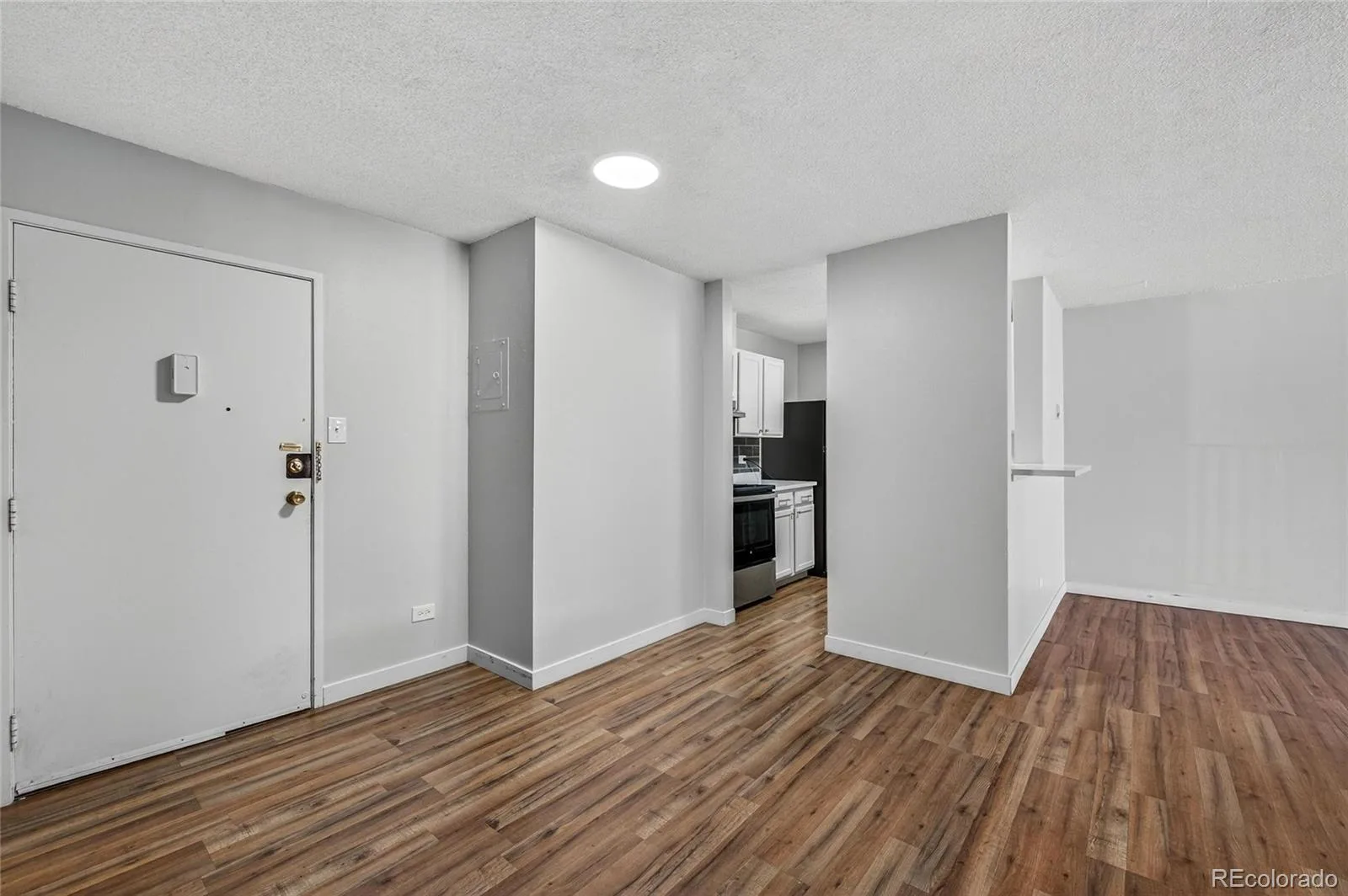 2281 S Vaughn Way Aurora CO 80014 | MLS #REC5326846 09242026224652 1600 2