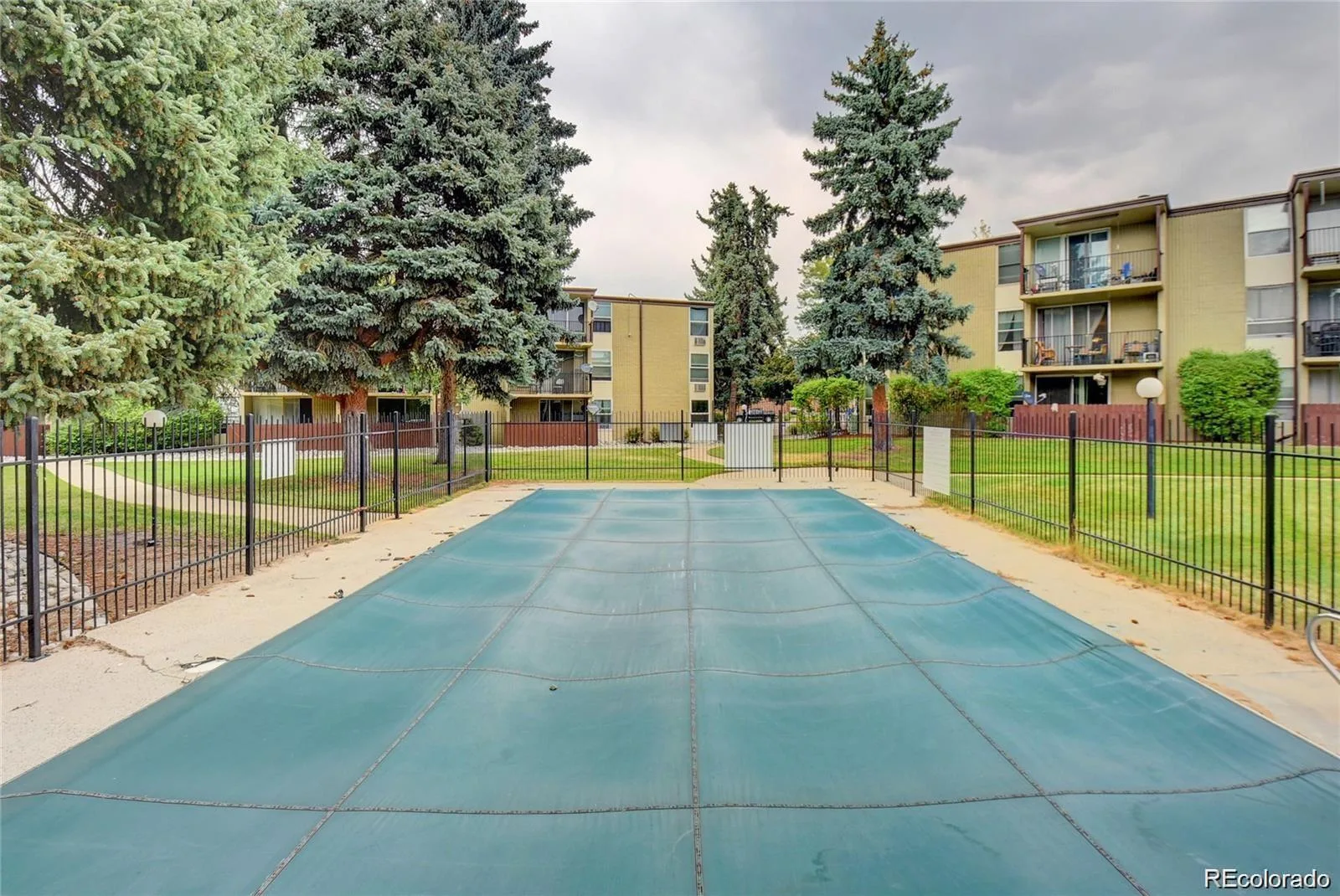 2281 S Vaughn Way Aurora CO 80014 | MLS #REC5326846 09242026224652 1600 22