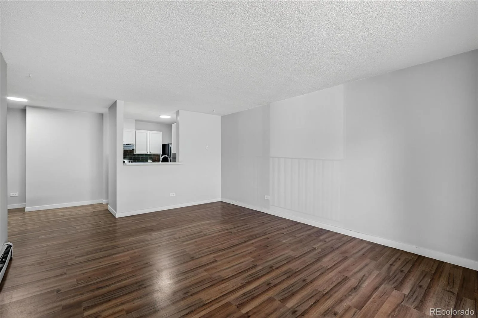2281 S Vaughn Way Aurora CO 80014 | MLS #REC5326846 09242026224652 1600 3