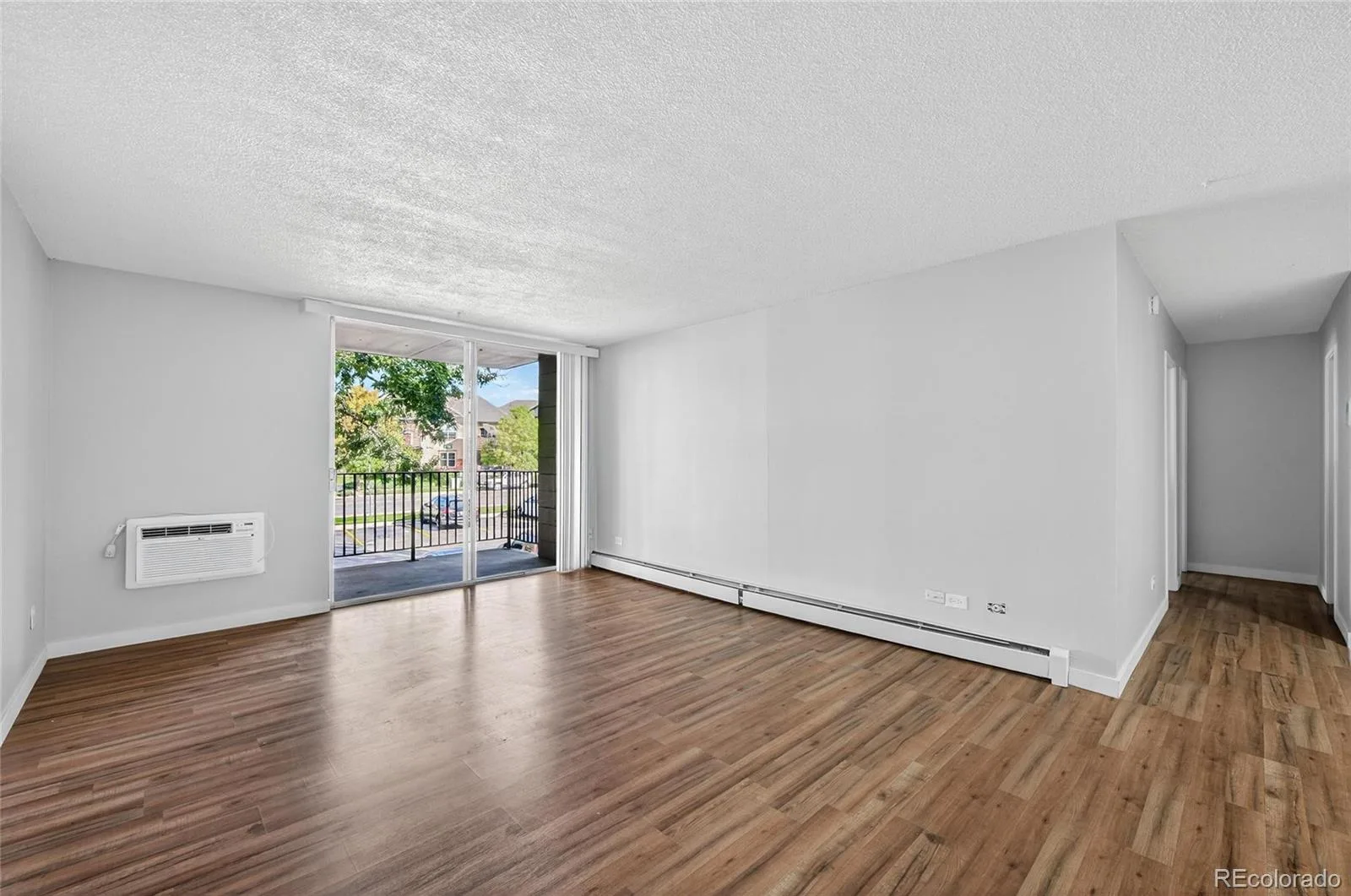 2281 S Vaughn Way Aurora CO 80014 | MLS #REC5326846 09242026224652 1600 4