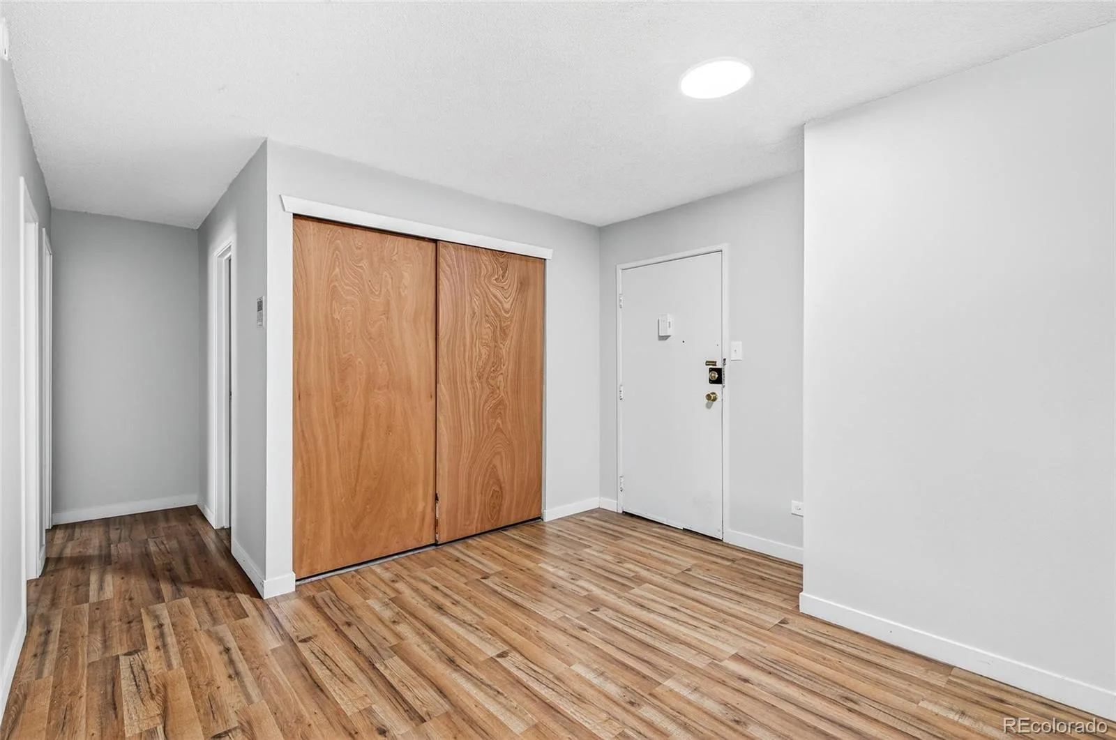 2281 S Vaughn Way Aurora CO 80014 | MLS #REC5326846 09242026224652 1600 6