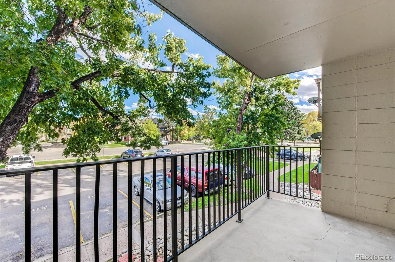 2281 S Vaughn Way Aurora CO 80014 | MLS #REC5326846 09242026224652 1600 7