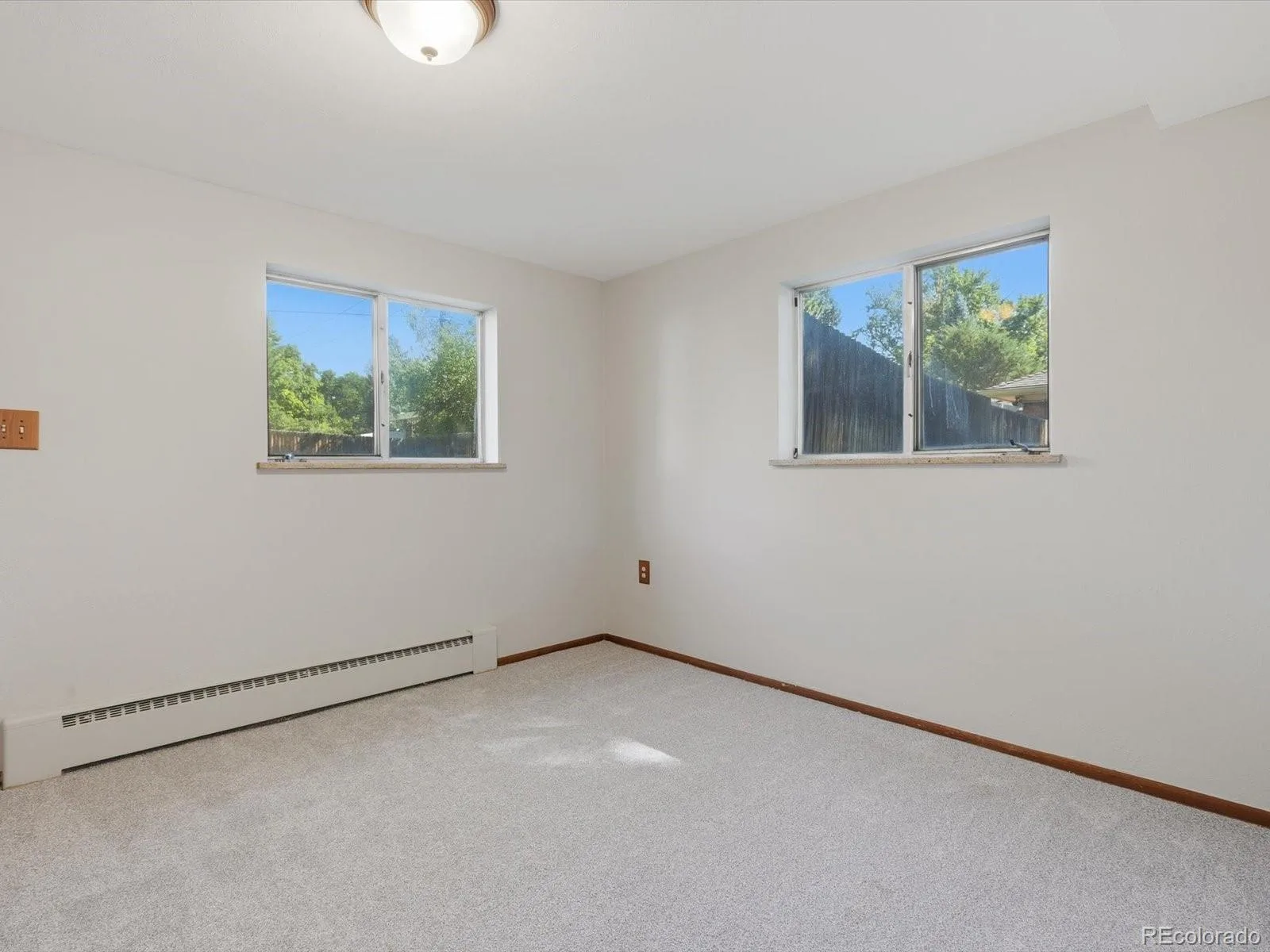 7255 W 8th Avenue Lakewood CO 80214 | MLS #REC5327243 09232026030745 1600 22
