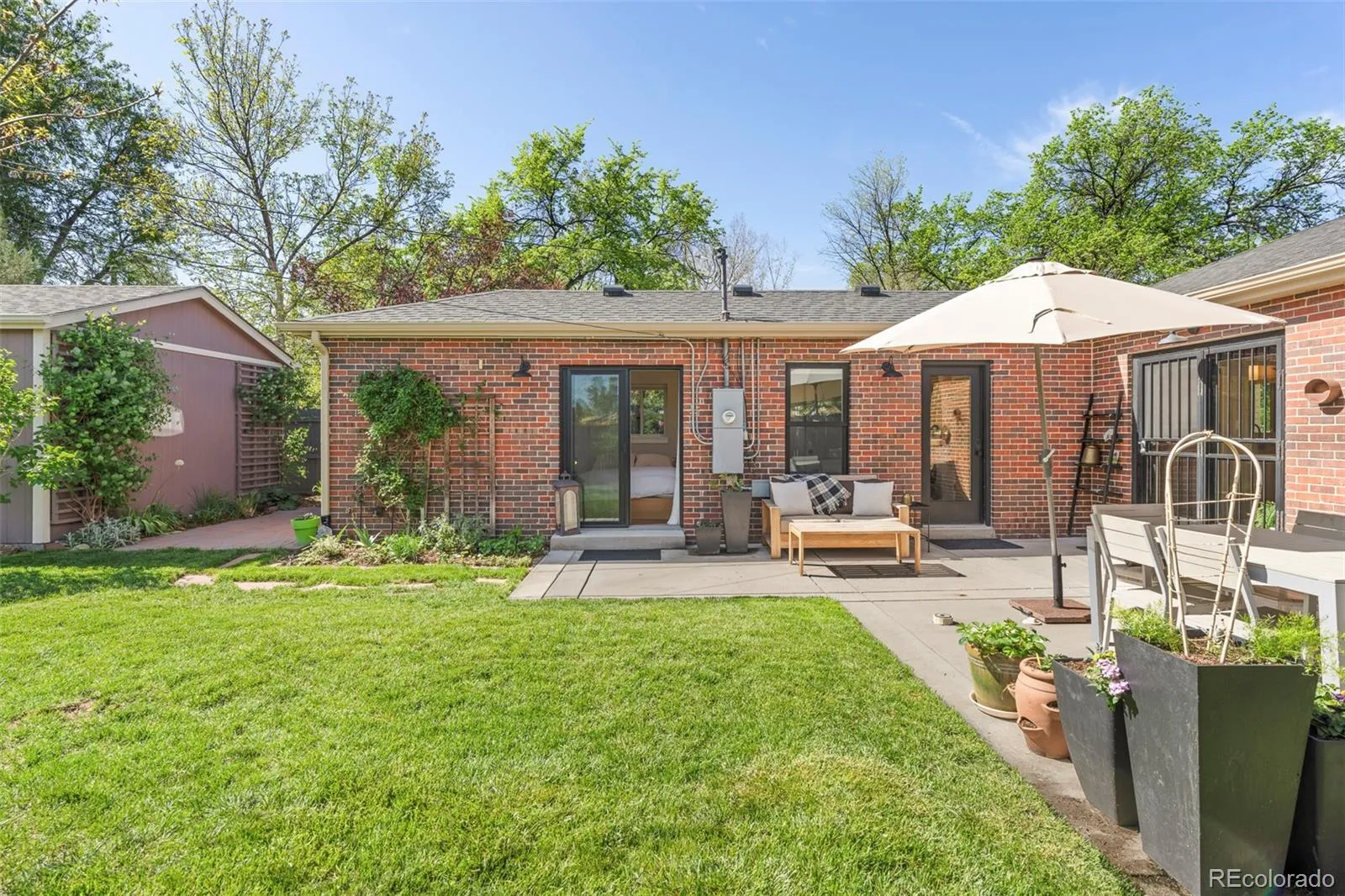 2670 Grape Street Denver CO 80207 MLS #REC5333440 05142026171421 1600 23