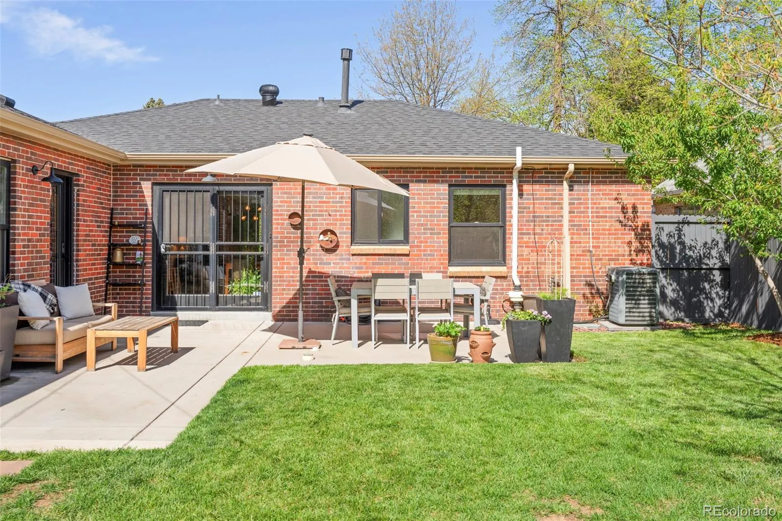 2670 Grape Street Denver CO 80207 MLS #REC5333440 05142026171421 1600 25