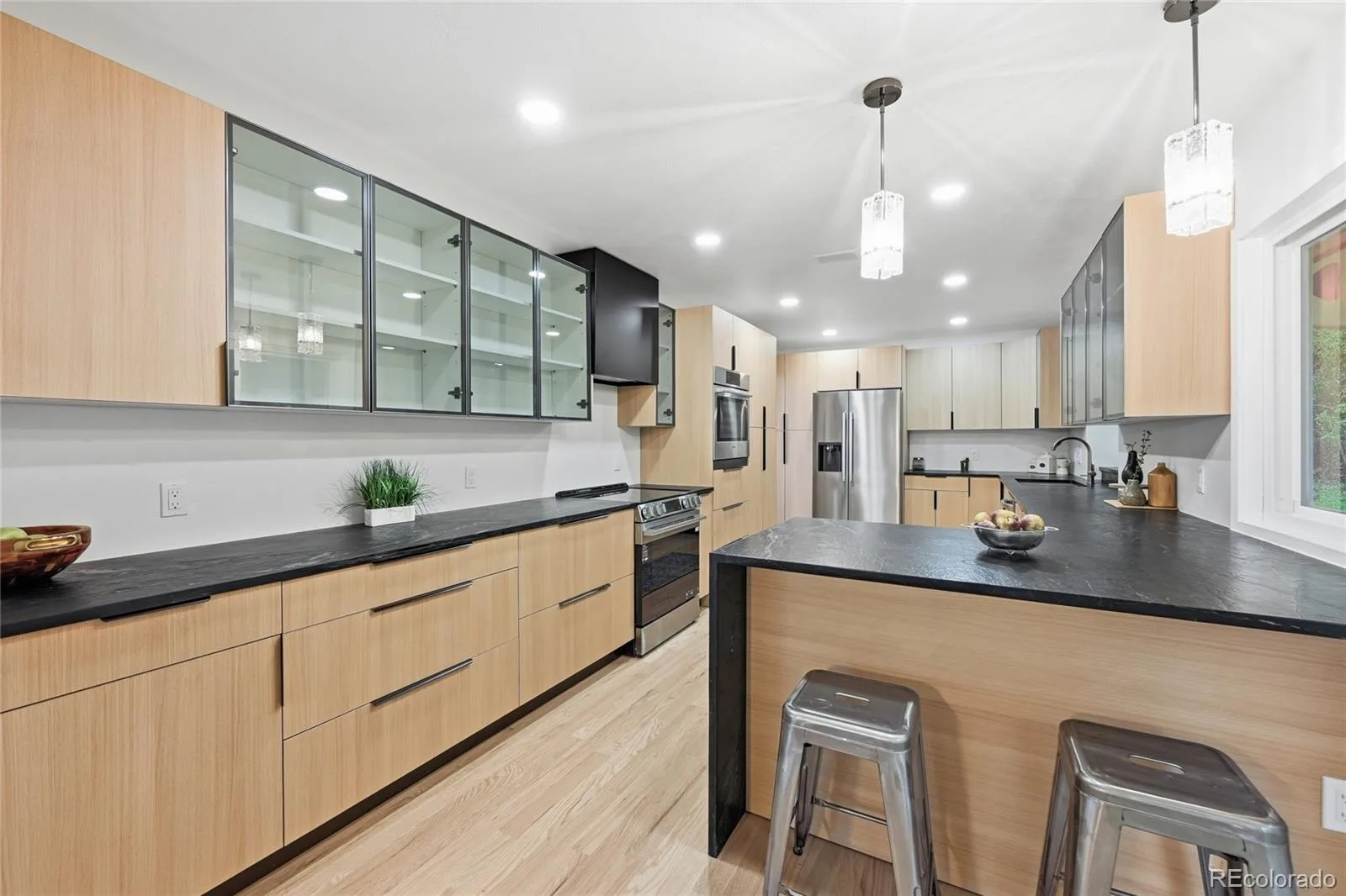 961 S Foothill Drive Lakewood CO 80228 | MLS #REC5335270 07272026155704 1600 13