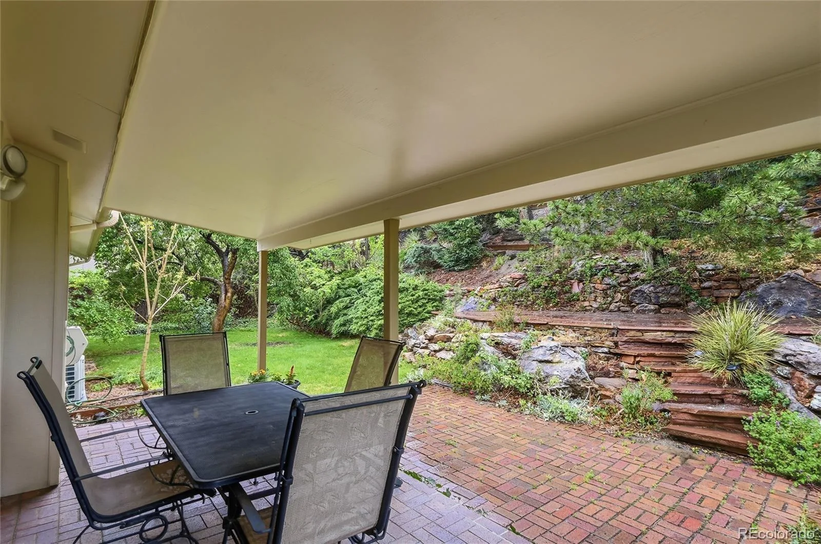 961 S Foothill Drive Lakewood CO 80228 | MLS #REC5335270 07272026155704 1600 34