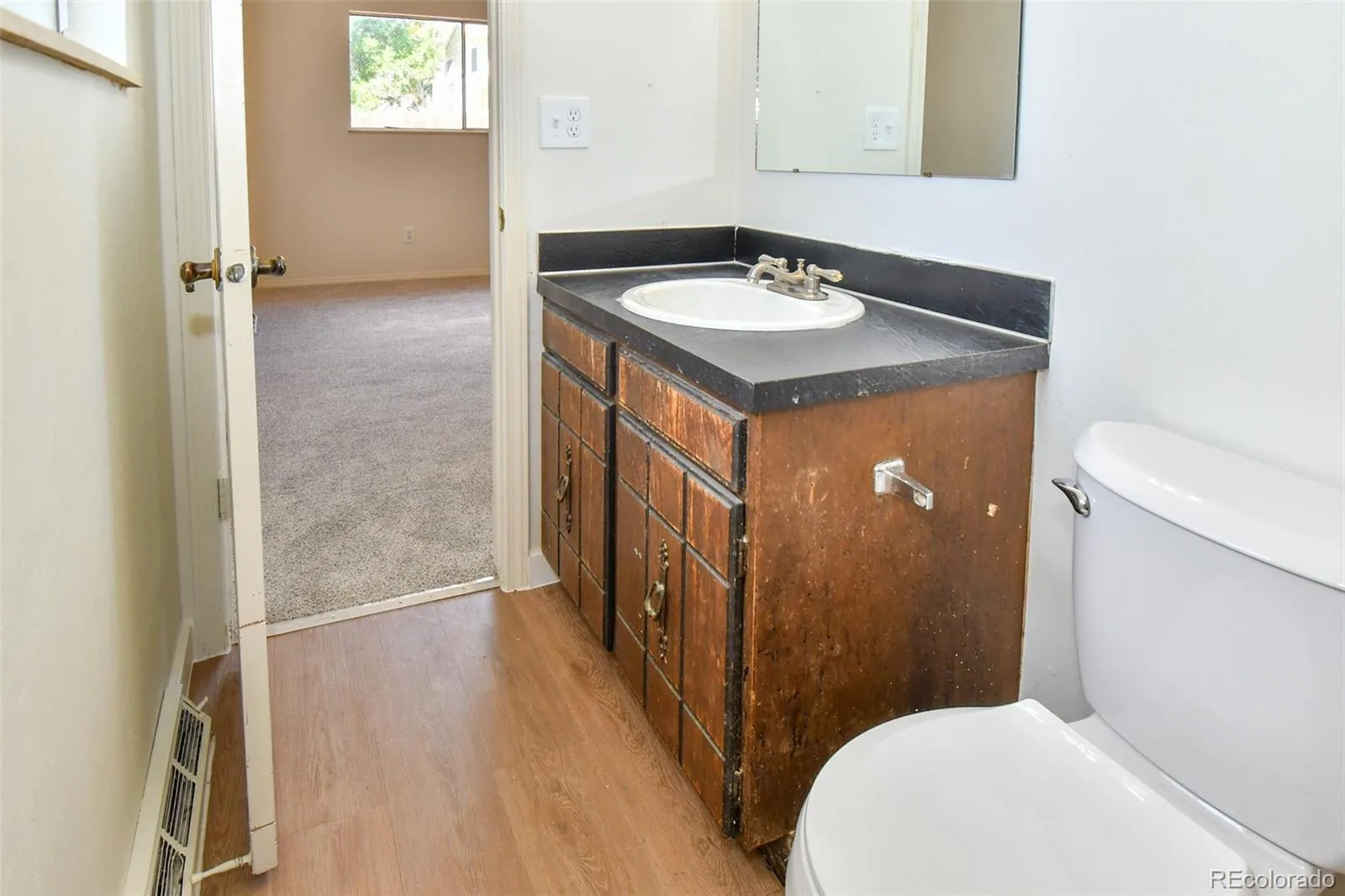 6888 W Roxbury Avenue Littleton CO 80128 | MLS #REC5338715 07312026194207 1600 14
