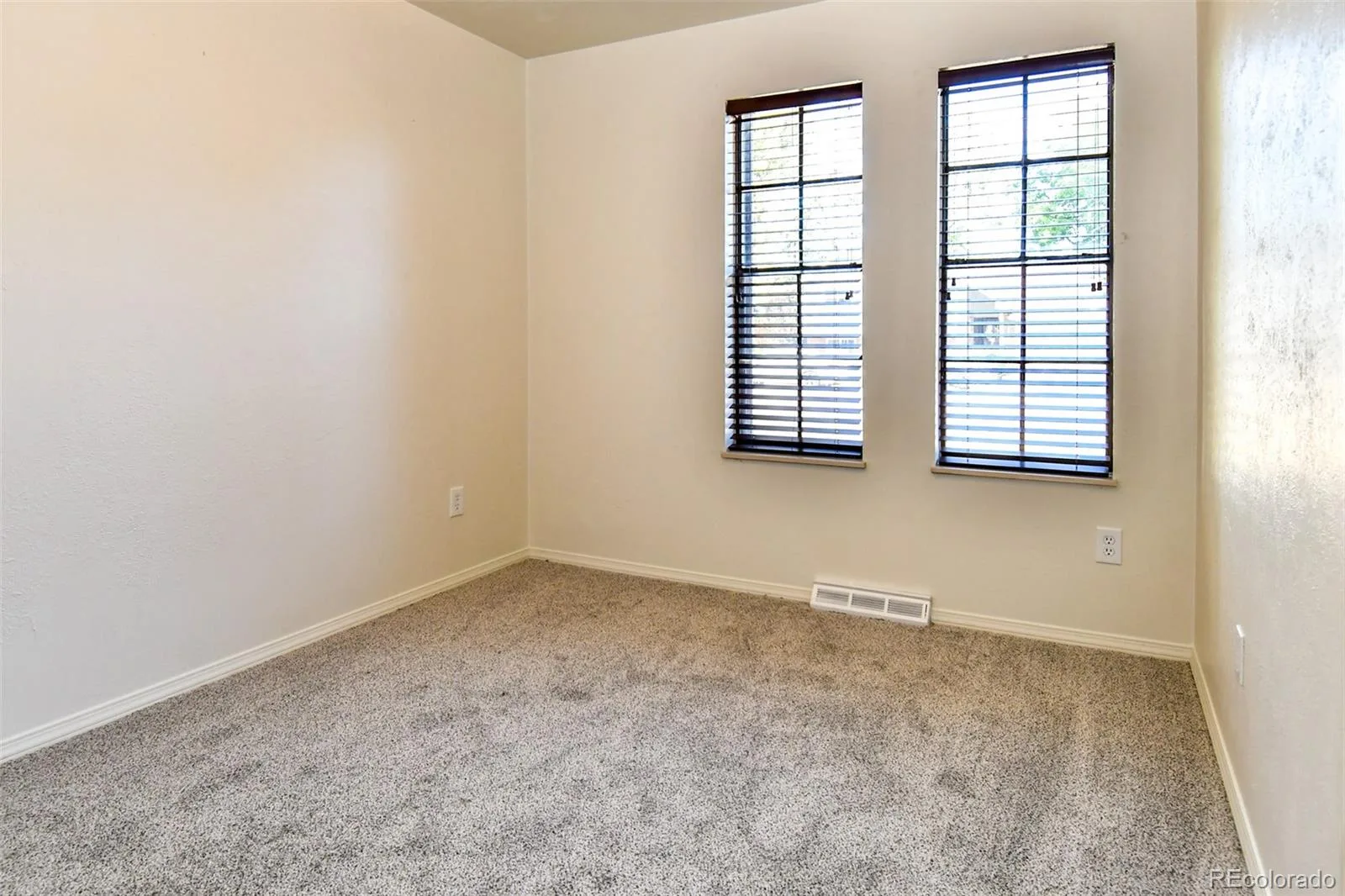 6888 W Roxbury Avenue Littleton CO 80128 | MLS #REC5338715 07312026194207 1600 15