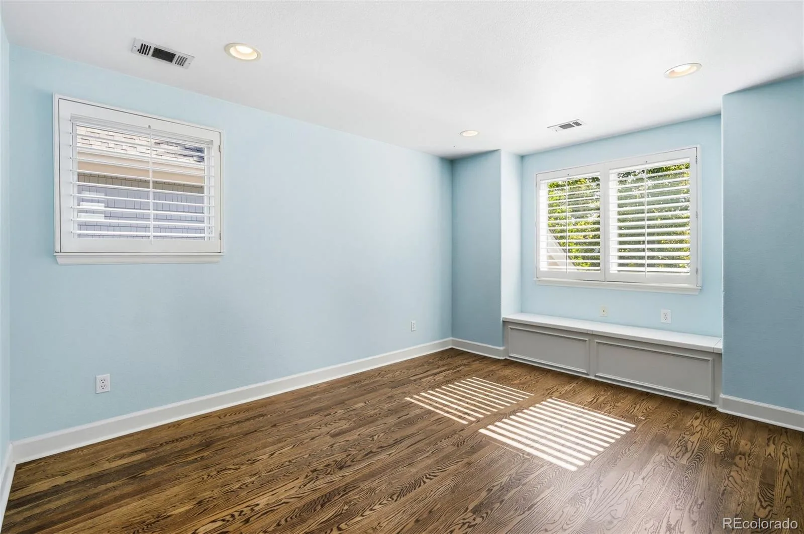 2515 S Clayton Street Denver CO 80210 MLS #REC5341548 07132026203731 1600 31