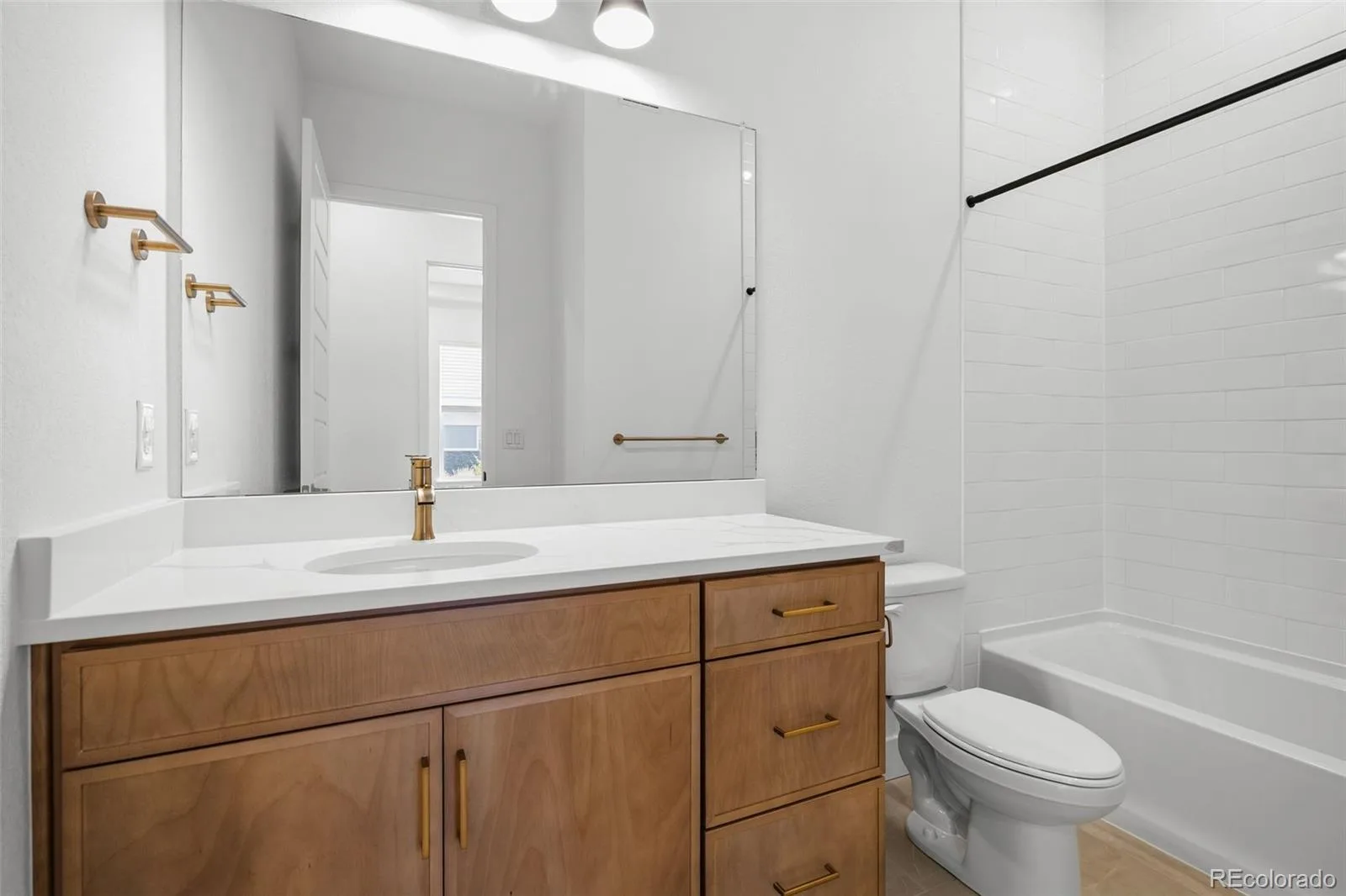22007 E Rockinghorse Parkway Aurora CO 80016 | MLS #REC5344975 10062026233117 1600 17