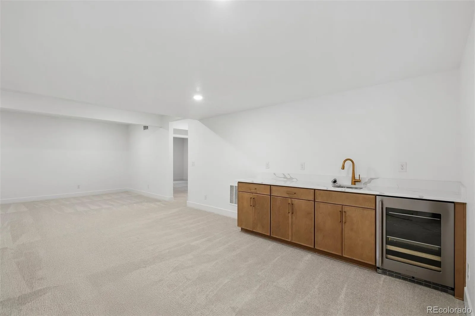 22007 E Rockinghorse Parkway Aurora CO 80016 | MLS #REC5344975 10062026233117 1600 20