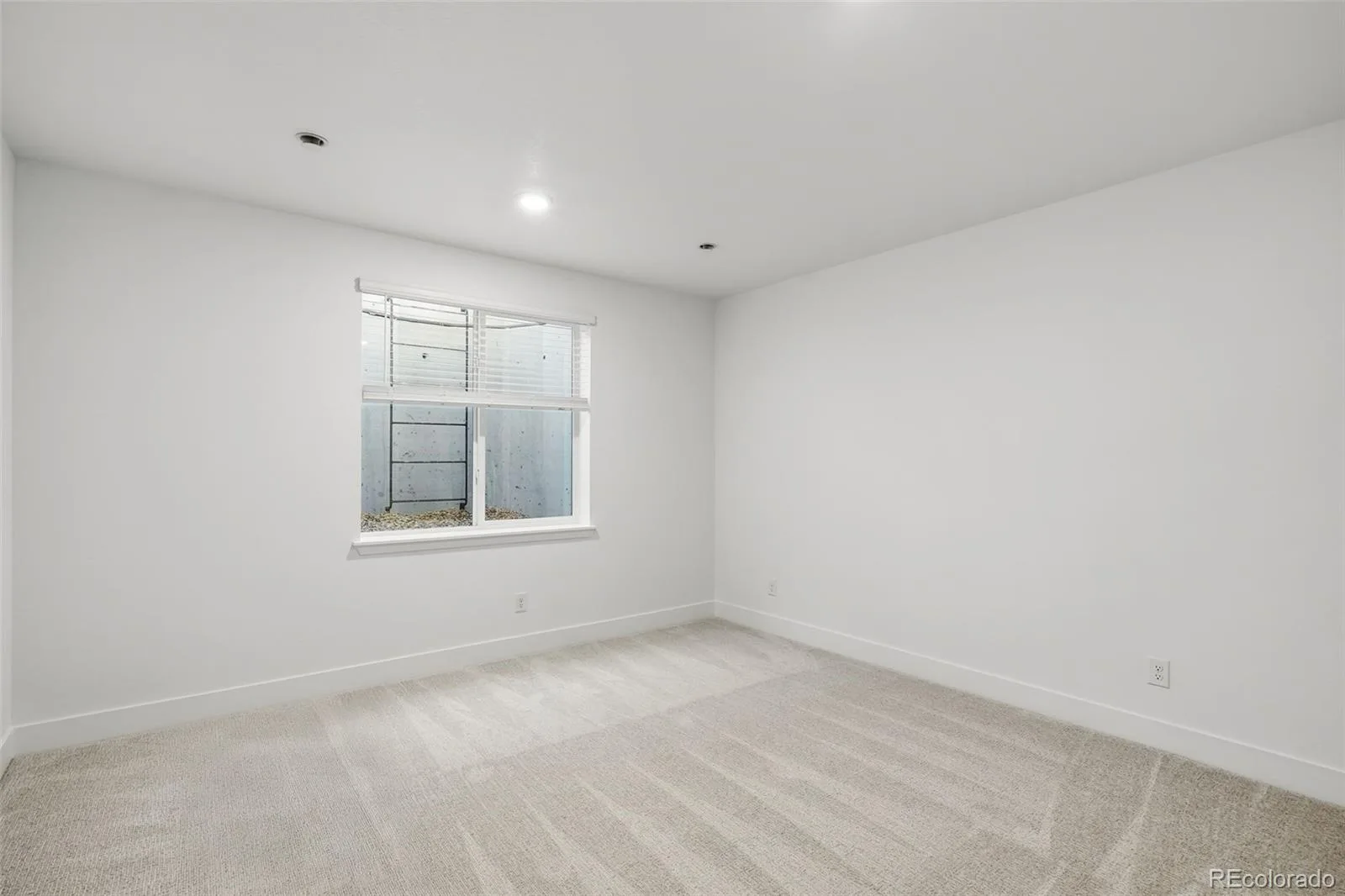 22007 E Rockinghorse Parkway Aurora CO 80016 | MLS #REC5344975 10062026233117 1600 21