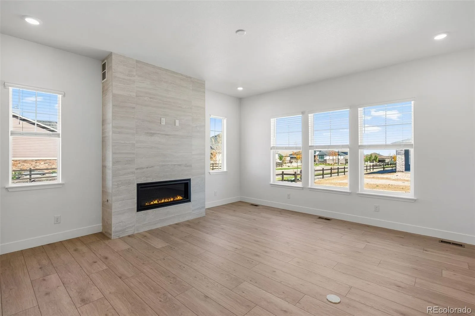 22007 E Rockinghorse Parkway Aurora CO 80016 | MLS #REC5344975 10062026233117 1600 5