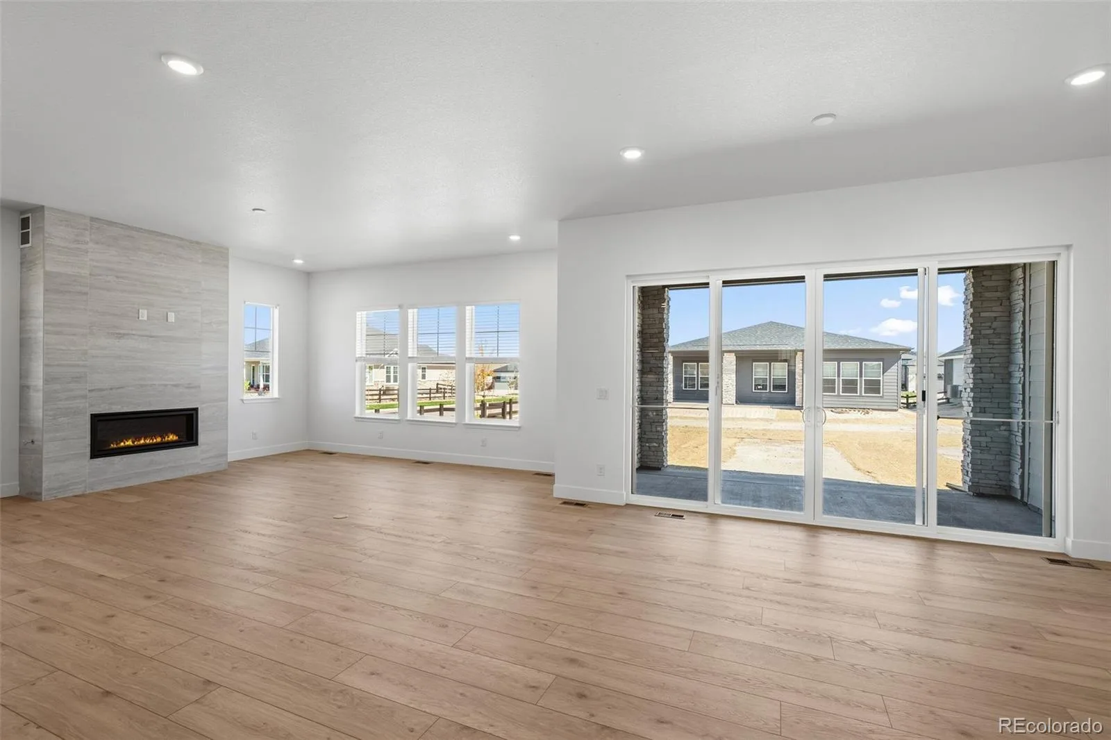 22007 E Rockinghorse Parkway Aurora CO 80016 | MLS #REC5344975 10062026233117 1600 6