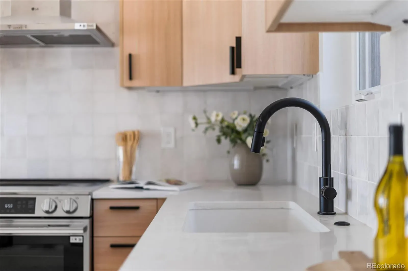 03272026032158 1600 16