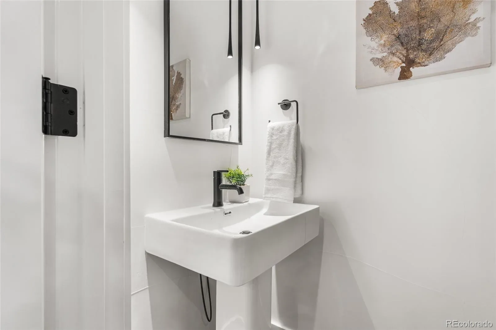 03272026032158 1600 18