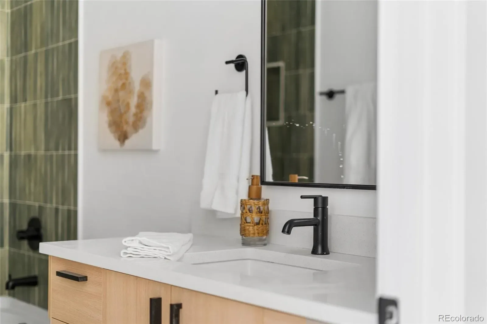 03272026032158 1600 40