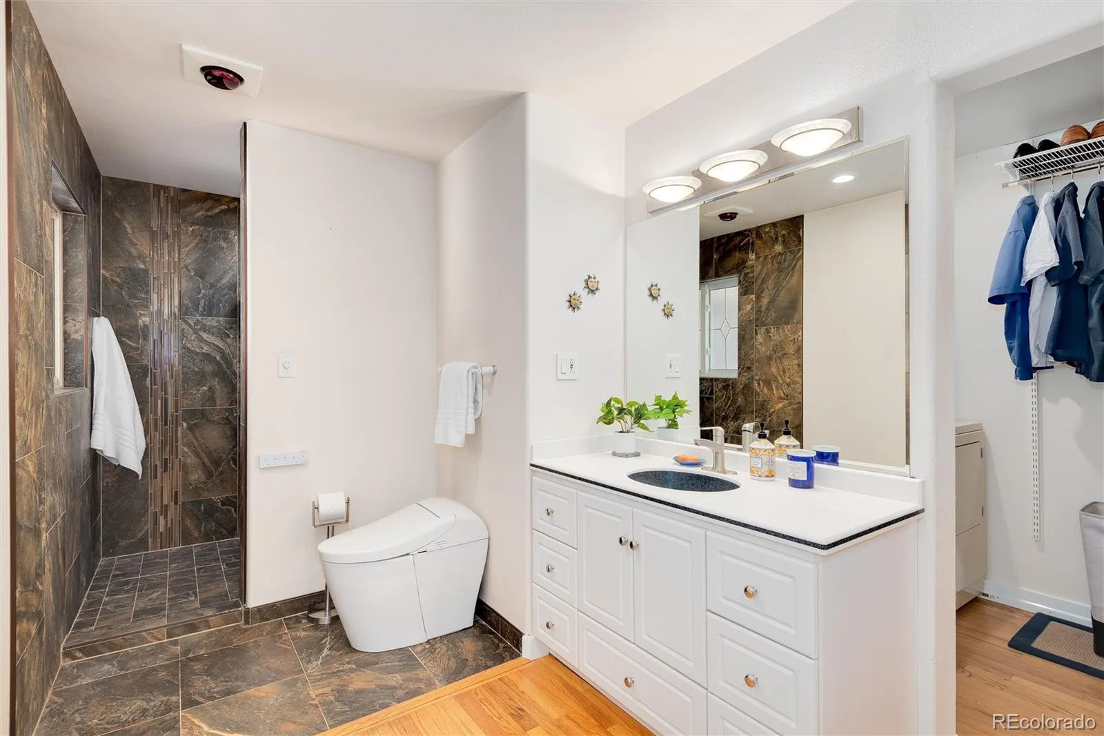329 Pierce Street Lakewood CO 80226 | MLS #REC5347858 10152026192937 1600 25