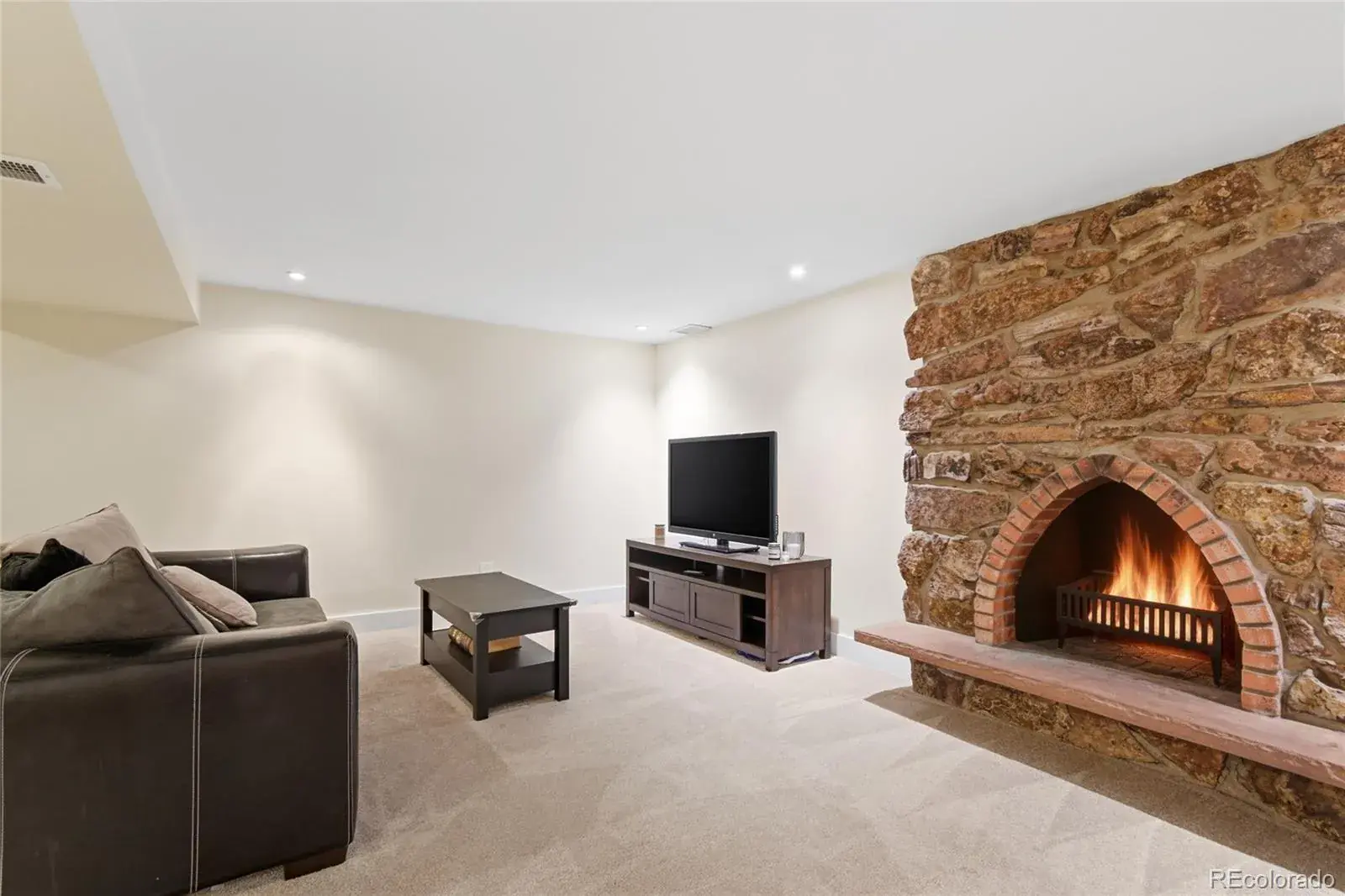 03032026040638 1600 31