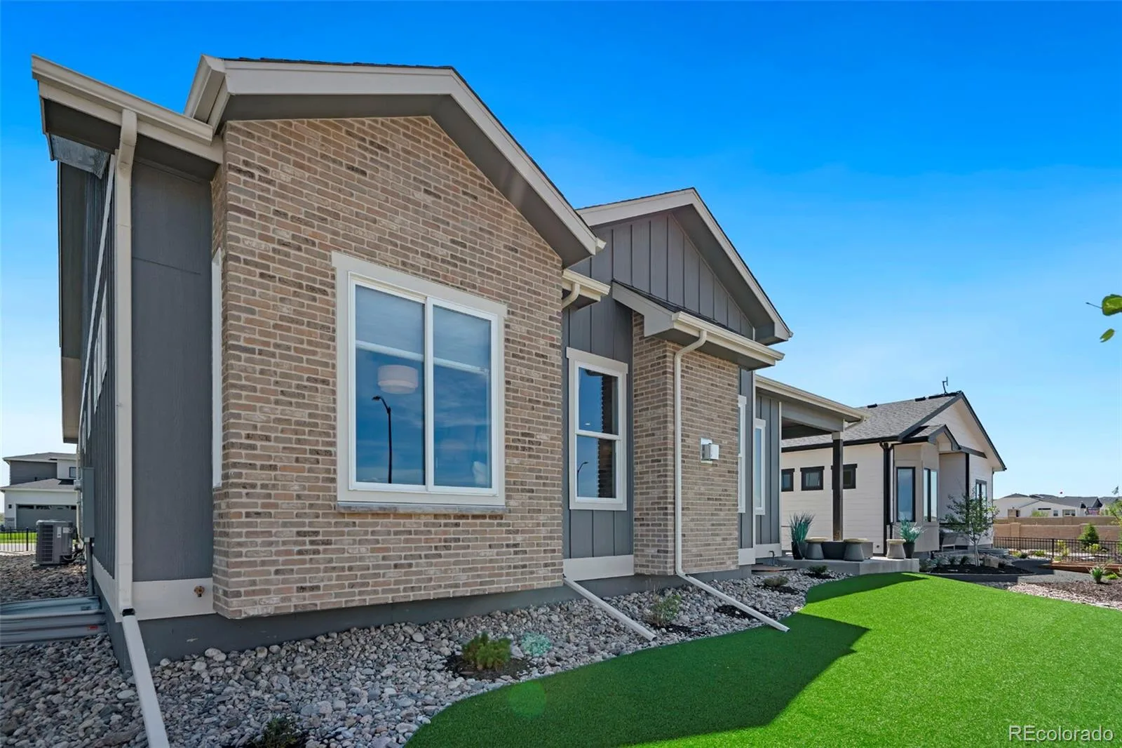 3661 N Buchanan Court Aurora CO 80019 | MLS #REC5351498 08112026173005 1600 32