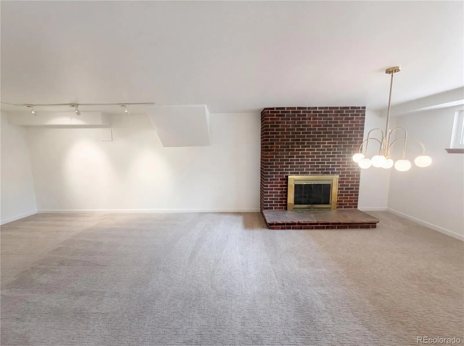 04172026221202 1600 11