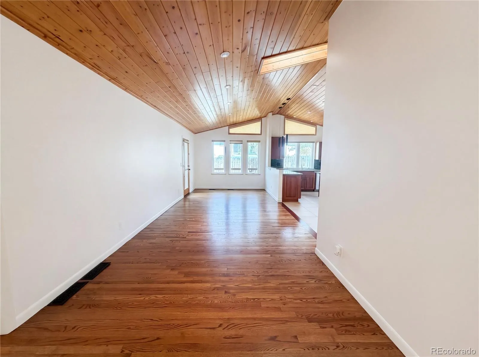 04172026221202 1600 6