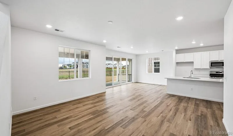 3932 N Haleyville Street Aurora CO 80019 | MLS #REC5354212 08182026184437 800 12