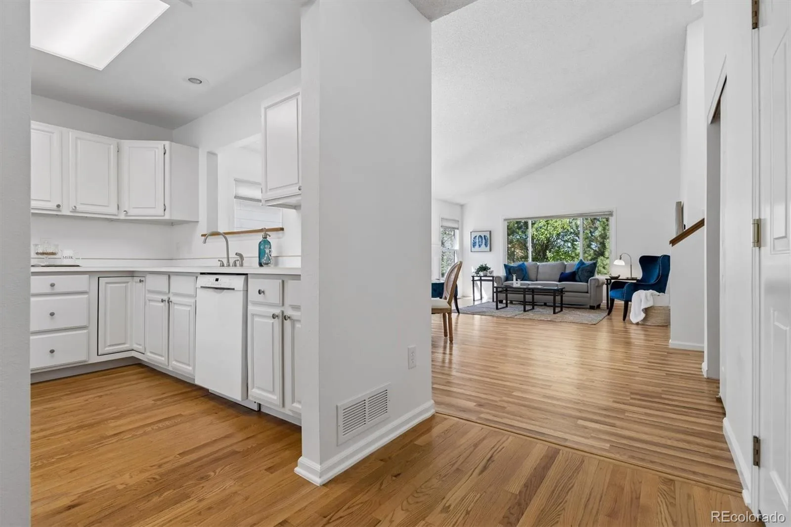 8040 E Dartmouth Avenue #9 Denver CO 80231 MLS #REC5355706 06022026210406 1600 9