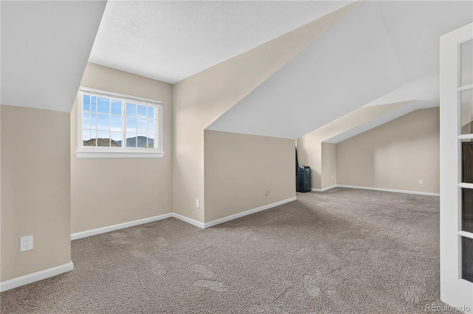 10594 Park E Mountain Littleton CO 80127 | MLS #REC5356293 07312026211048 1600 23