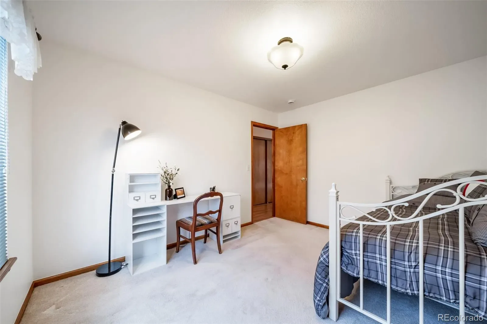 03142026004837 1600 24