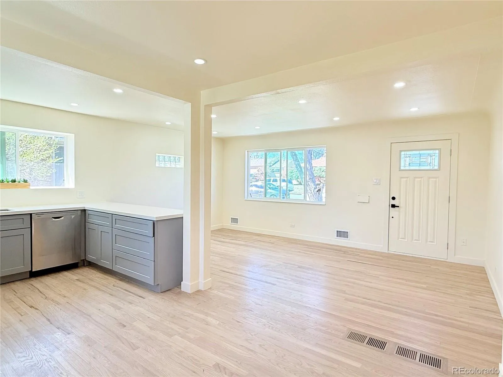 3280 Leyden Street Denver CO 80207 MLS #REC5358356 05102026023245 1600 13