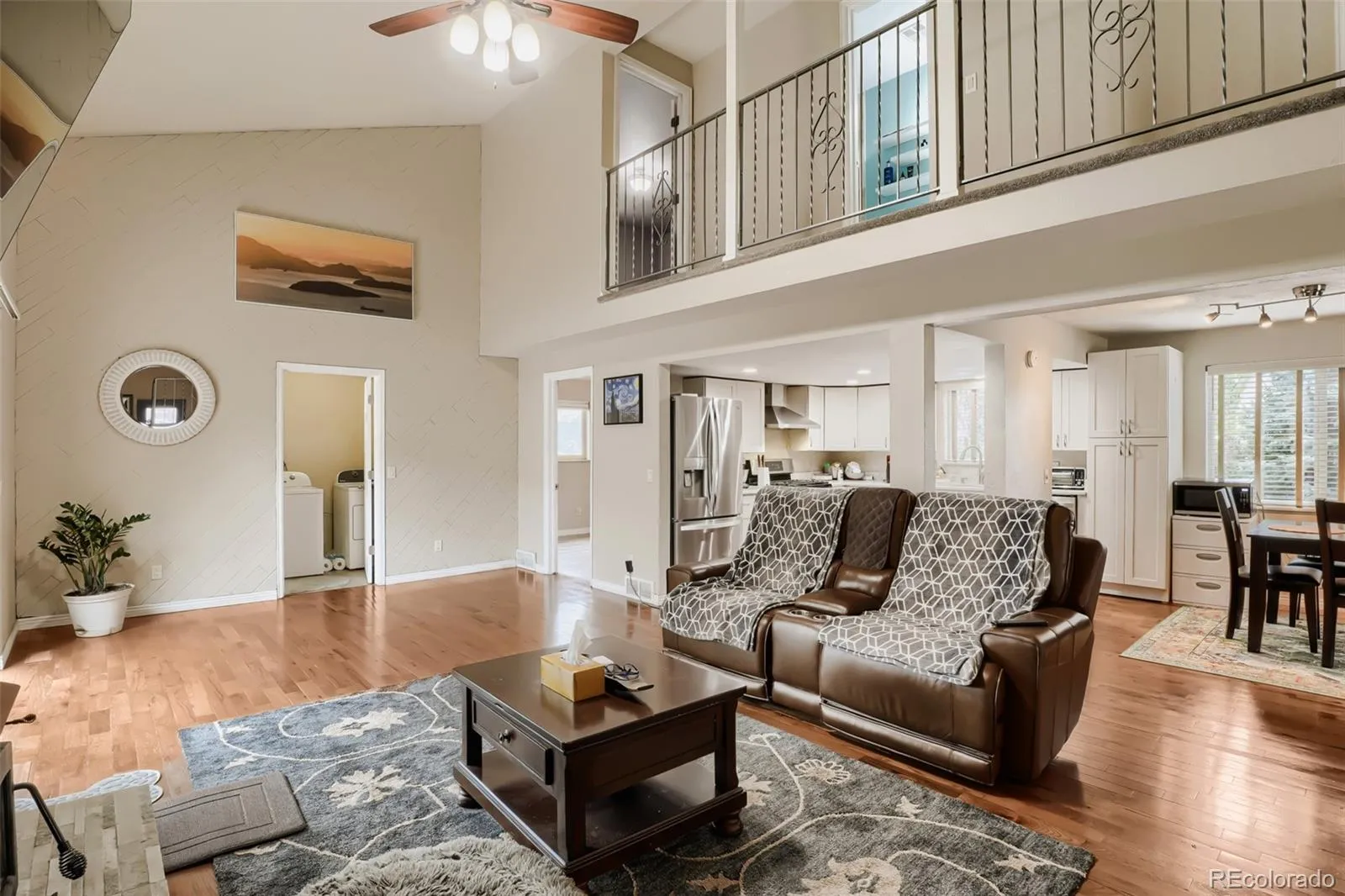 8901 W Radcliffe Place Littleton CO 80123 MLS #REC5363930 04292026182627 1600 5
